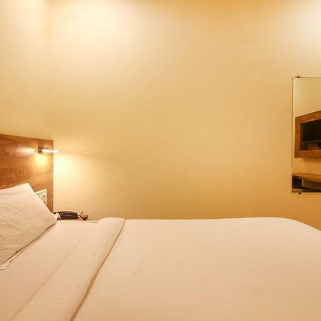 Tiba Hotel Mumbai Dış mekan fotoğraf