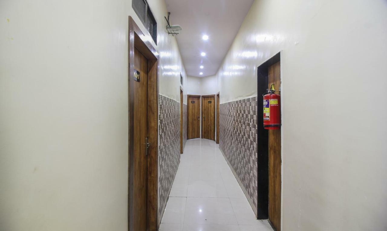 Tiba Hotel Mumbai Dış mekan fotoğraf